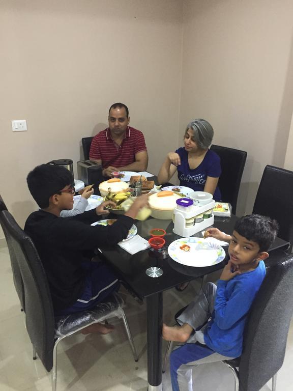 ורנאסי Travelling Troopers Homestay מראה חיצוני תמונה